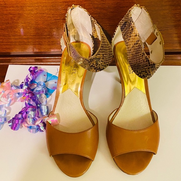 MK Leather and snakeskin look kitten heels 👠 - Picture 1 of 4